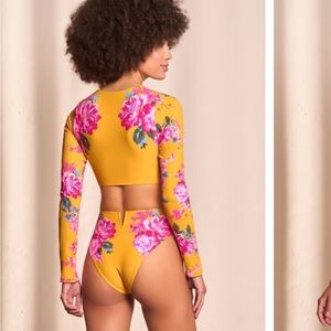 NWT Reversible Maaji Bouquet Spectacle Vitto top and buttom